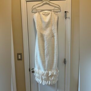 Elegant White Strapless Dress with Ruffle Hem